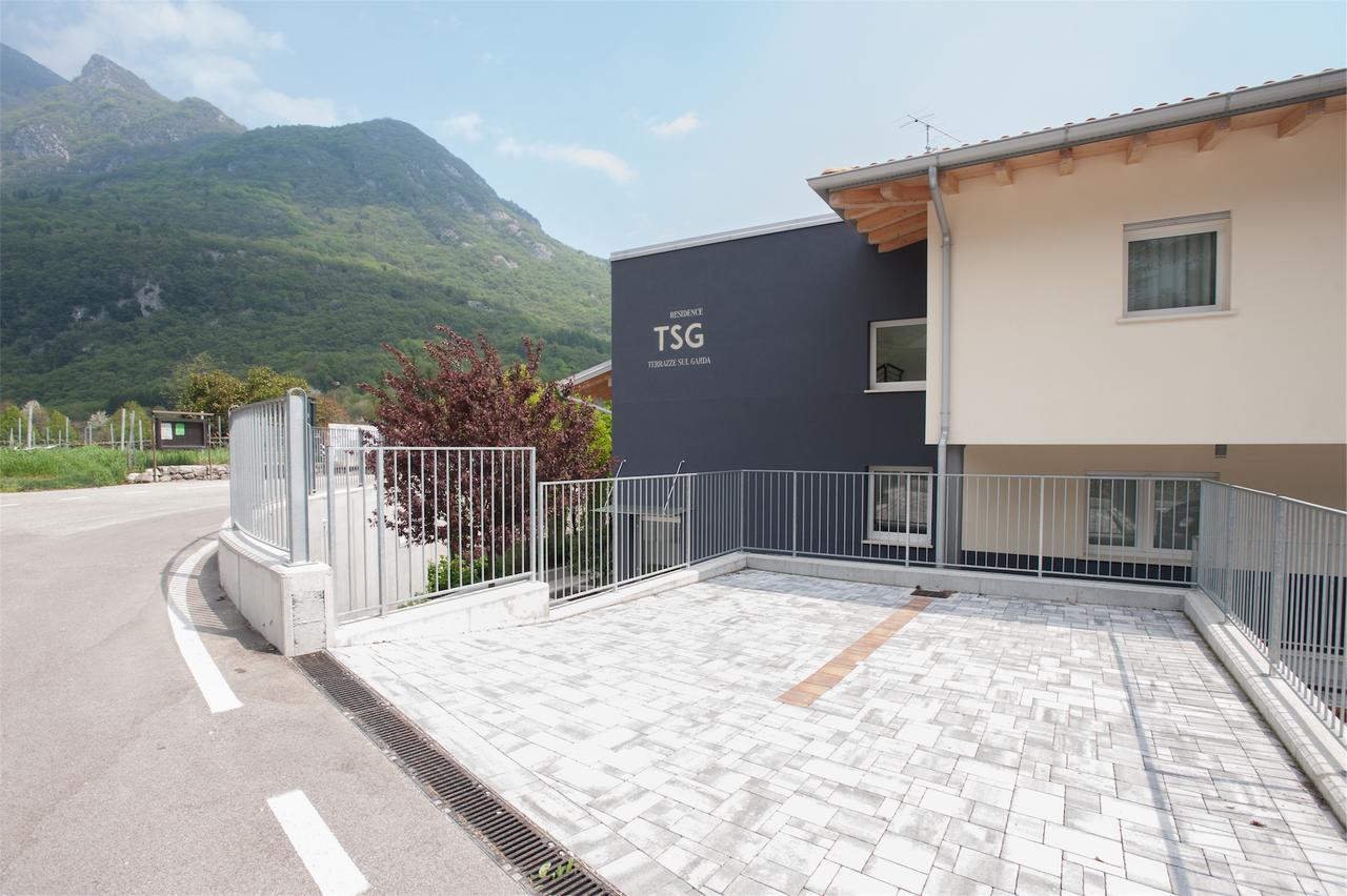 Terrazze Sul Garda Aparthotel Тено Екстериор снимка