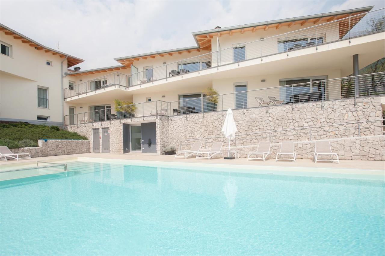 Terrazze Sul Garda Aparthotel Тено Екстериор снимка